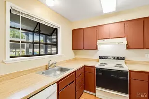 900 Southampton Rd, Benicia, CA 94510 - Photo 5