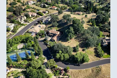 2060 Pinecrest Court, Vacaville, CA 95688 - Photo 5