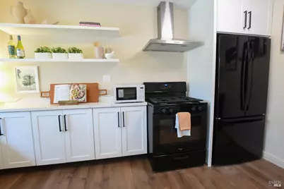 919 W L Street #15, Benicia, CA 94510 - Photo 9