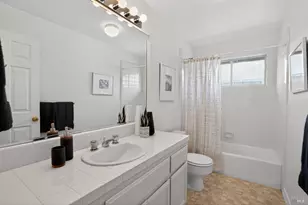 16 Figtree Ln, Novato, CA 94947 - Photo 21