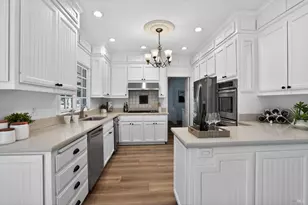 16 Figtree Ln, Novato, CA 94947 - Photo 9