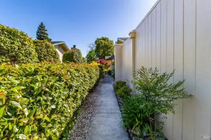 1586 London Cir, Benicia, CA 94510 - Photo 7