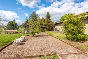 1084 Red Tail Rd, Healdsburg, CA 95448 - Photo 49