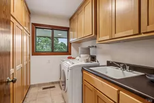 401 Oak Brook Pl, Santa Rosa, CA 95409 - Photo 57