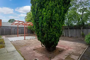 417 W 8th St, Santa Rosa, CA 95401 - Photo 25