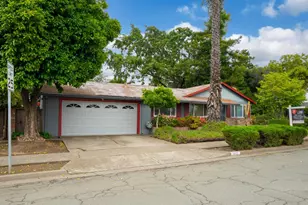 417 W 8th St, Santa Rosa, CA 95401 - Photo 1