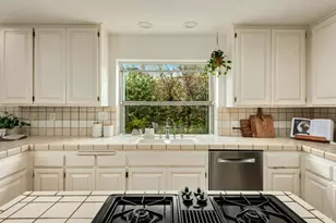 410 Tee Dr, Healdsburg, CA 95448 - Photo 11