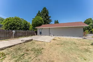402 Grove Ave, Ukiah, CA 95482 - Photo 17