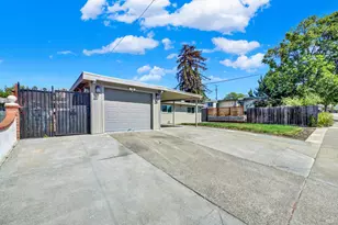 14 Joan Dr, American Canyon, CA 94503 - Photo 3
