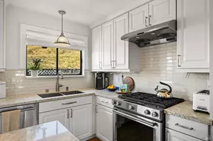 32 Mariposa Ln, Novato, CA 94947 - Photo 9