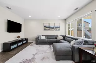 210 Heritage Ln, Dixon, CA 95620 - Photo 3