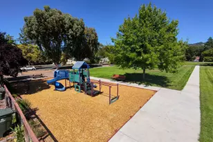 2426 Lakeview Dr, Santa Rosa, CA 95405 - Photo 39