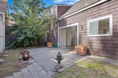 2426 Lakeview Drive, Santa Rosa, CA 95405 - Photo 27