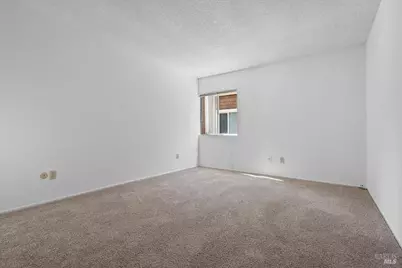 2426 Lakeview Drive, Santa Rosa, CA 95405 - Photo 15