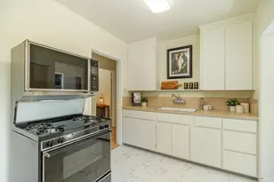 1145 Mirabella Ave, Novato, CA 94945 - Photo 15