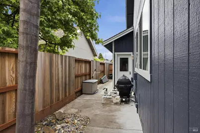 2273 White Chapel Court, Santa Rosa, CA 95401 - Photo 17