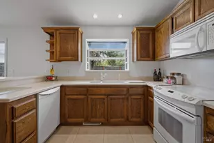 2273 White Chapel Ct, Santa Rosa, CA 95401 - Photo 21