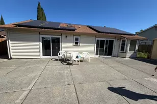 1347 Lois Ln, Suisun City, CA 94585 - Photo 13