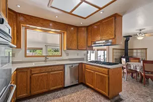 5519 Kay Dr, Windsor, CA 95492 - Photo 5