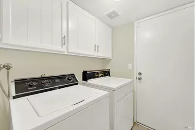 1067 Woodridge Drive, Vacaville, CA 95687 - Photo 35