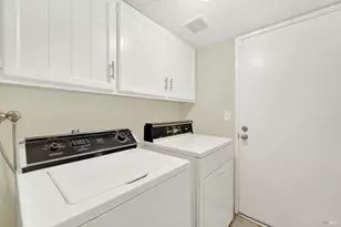 1067 Woodridge Dr, Vacaville, CA 95687 - Photo 35