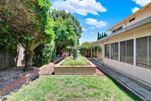 1067 Woodridge Dr, Vacaville, CA 95687 - Photo 53