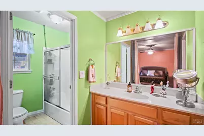 19070 Ravenhill Road, Hidden Valley Lake, CA 95467 - Photo 17