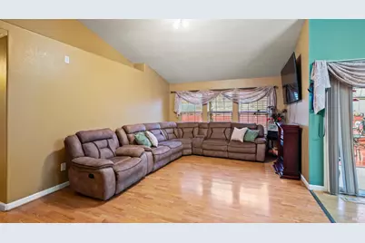 19070 Ravenhill Road, Hidden Valley Lake, CA 95467 - Photo 5