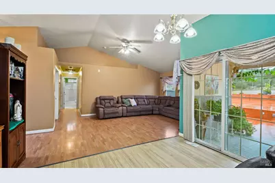 19070 Ravenhill Road, Hidden Valley Lake, CA 95467 - Photo 9