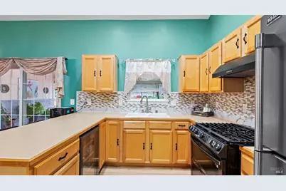 19070 Ravenhill Road, Hidden Valley Lake, CA 95467 - Photo 11