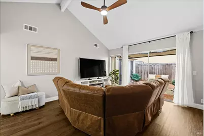 304 Acorn Court, Vacaville, CA 95688 - Photo 11