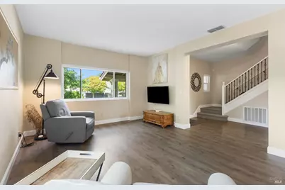 651 Shannon Court, Vacaville, CA 95688 - Photo 11
