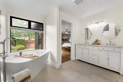 19450 Franquelin Place, Sonoma, CA 95476 - Photo 15
