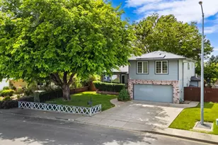 336 Royal Oaks Dr, Vacaville, CA 95687 - Photo 3