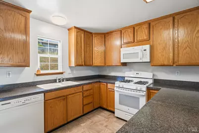 25815 Hawk Drive, Willits, CA 95490 - Photo 13