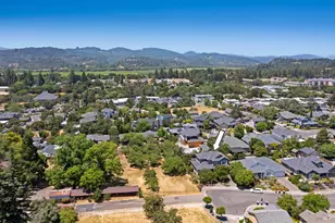 979 Lupine Ct, Healdsburg, CA 95448 - Photo 3
