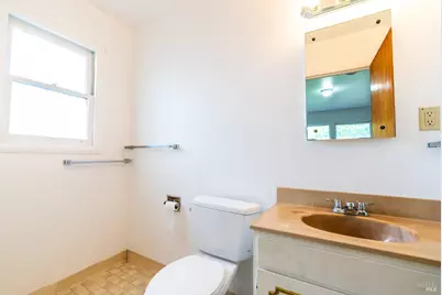 90 Summers Avenue, Novato, CA 94945 - Photo 23