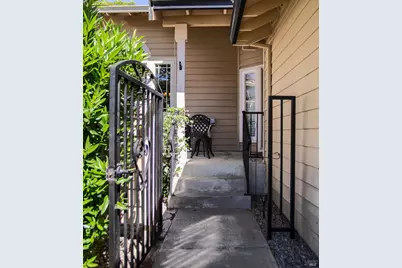 307 Bluebell Court, Vacaville, CA 95687 - Photo 3