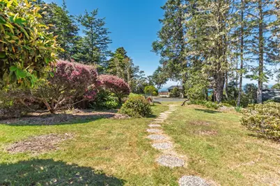 15721 Forest View Road, Irish Beach, CA 95459 - Photo 9