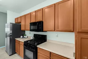 2556 N Village Dr, Santa Rosa, CA 95403 - Photo 11