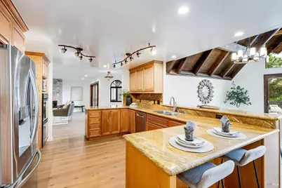 1365 W L Street, Benicia, CA 94510 - Photo 13