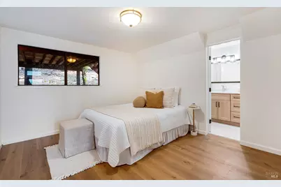1365 W L Street, Benicia, CA 94510 - Photo 37