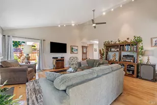 9489 Vinecrest Rd, Windsor, CA 95492 - Photo 11