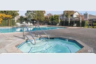 135 Nantucket Cove, San Rafael, CA 94901 - Photo 23