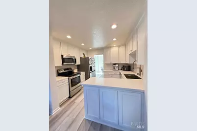 135 Nantucket Cove, San Rafael, CA 94901 - Photo 7