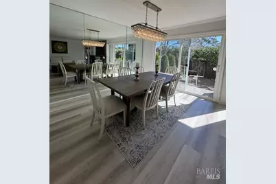 135 Nantucket Cove, San Rafael, CA 94901 - Photo 5