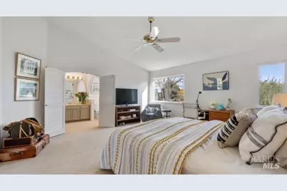 135 Nantucket Cove, San Rafael, CA 94901 - Photo 13