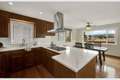 921 W K Street, Benicia, CA 94510 - Photo 15