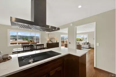921 W K Street, Benicia, CA 94510 - Photo 17