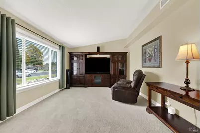 106 Revere Court, Vacaville, CA 95687 - Photo 9